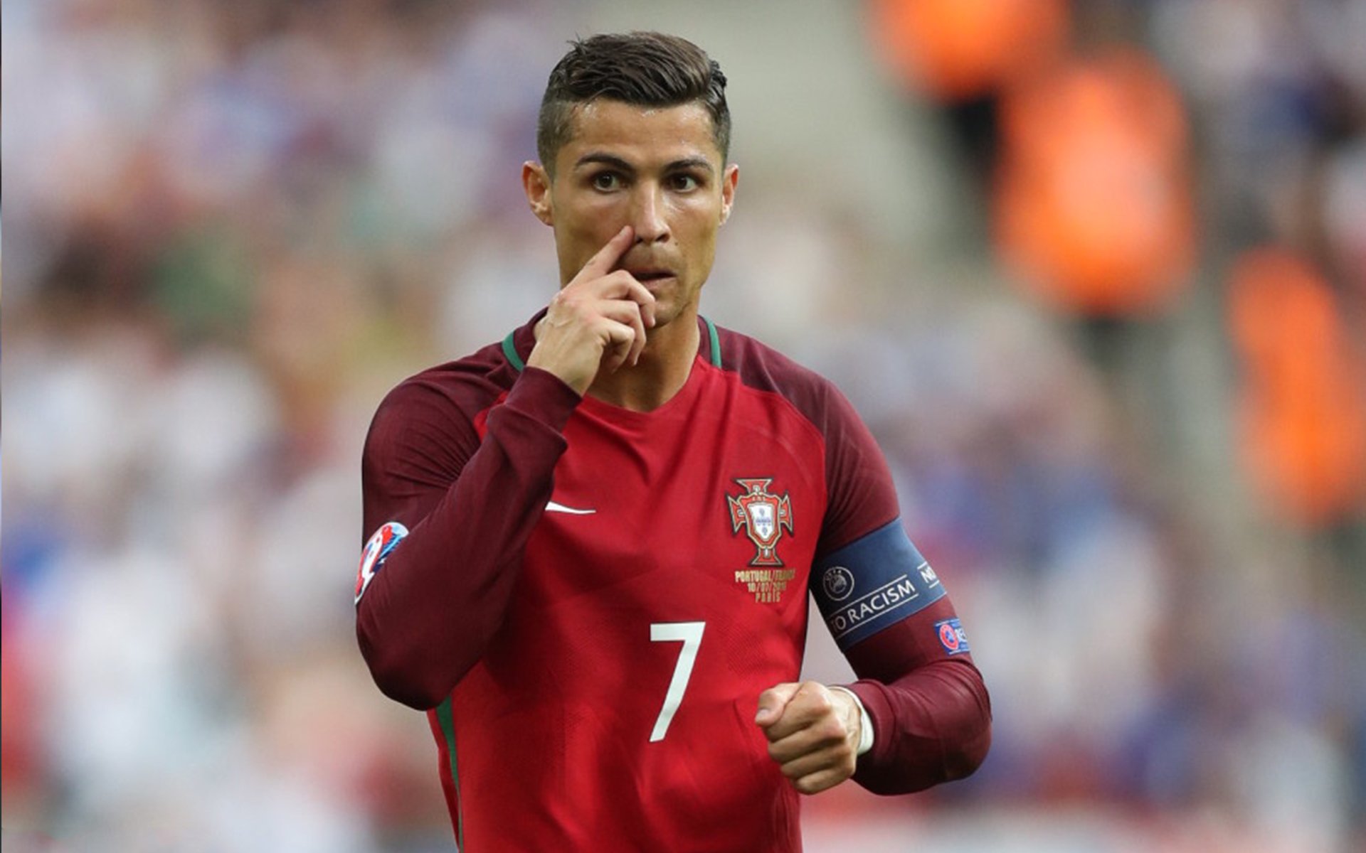 华体会体育官方-季后赛中“荣获”多场“最佳防守球员”头衔，被声称是“防守大师”！